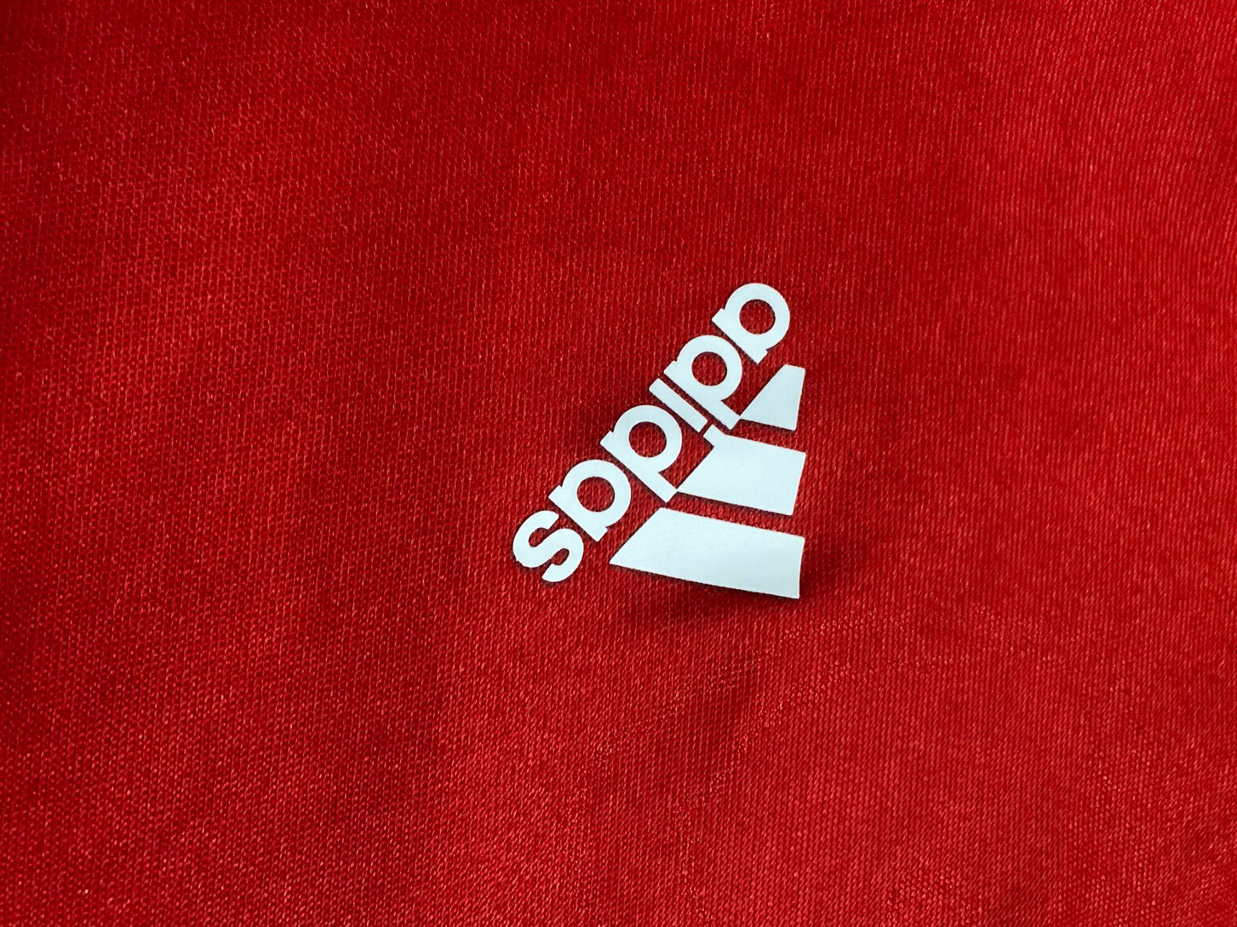Adidas Canottiere & Pantaloni: Longsleeve Sport Rot Grösse S – Usato da Liestal venduto da Octo_Vintage 3