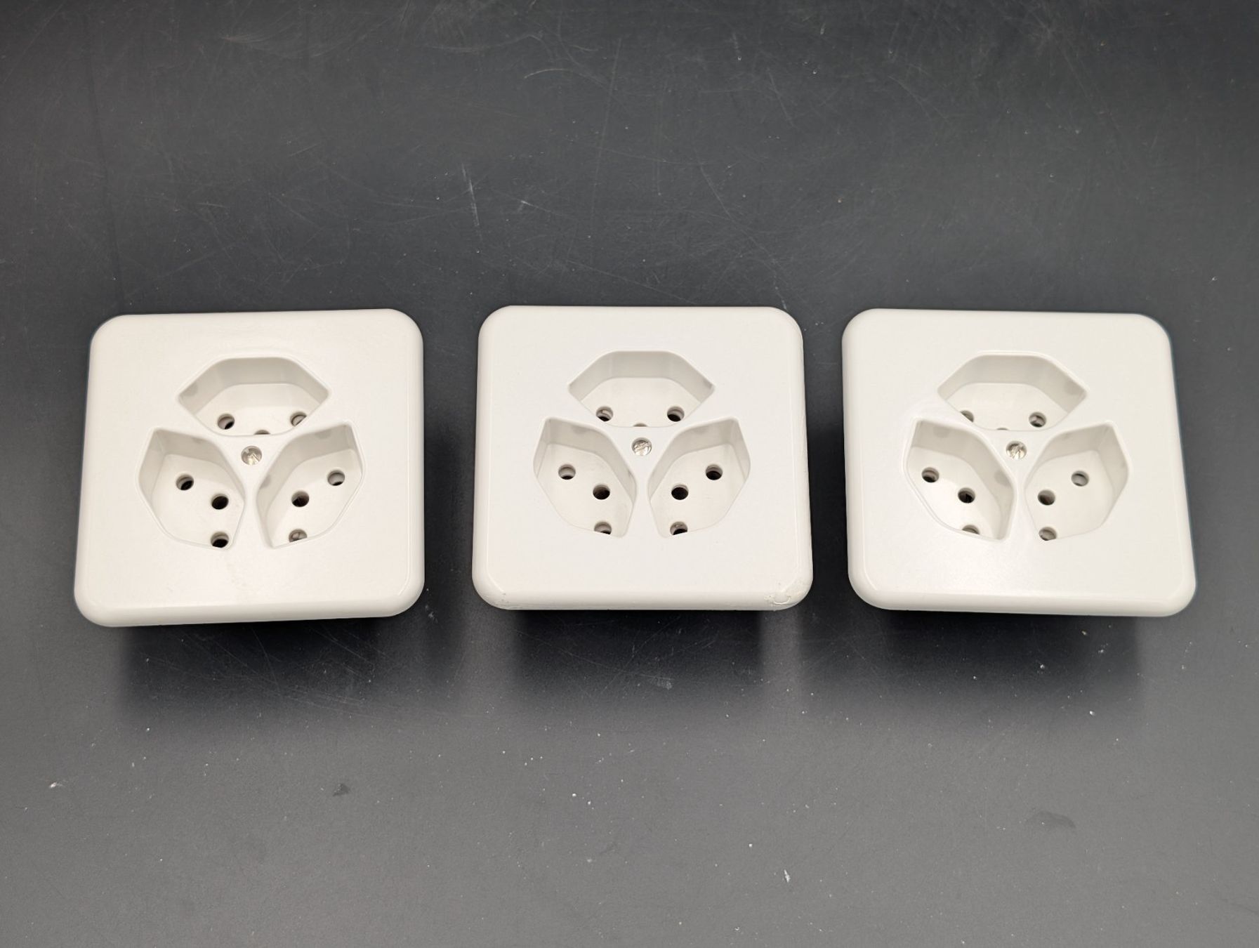 Feller Stecker: Feller Standard Set 3 Stück 3xT13 – Gebraucht aus Winterthur von Hint17 1