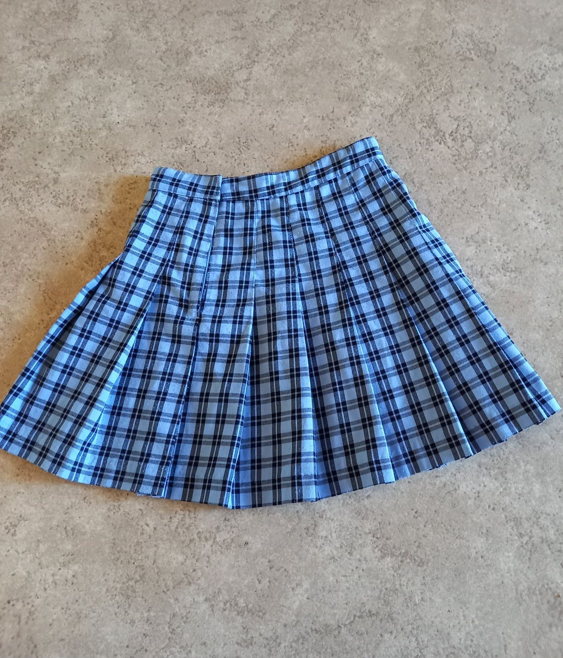 H&M Robes et jupes: Mädchen Rock Kariert Hellblau Gr. 134 – D'occasion à Möhlin par Simba4871