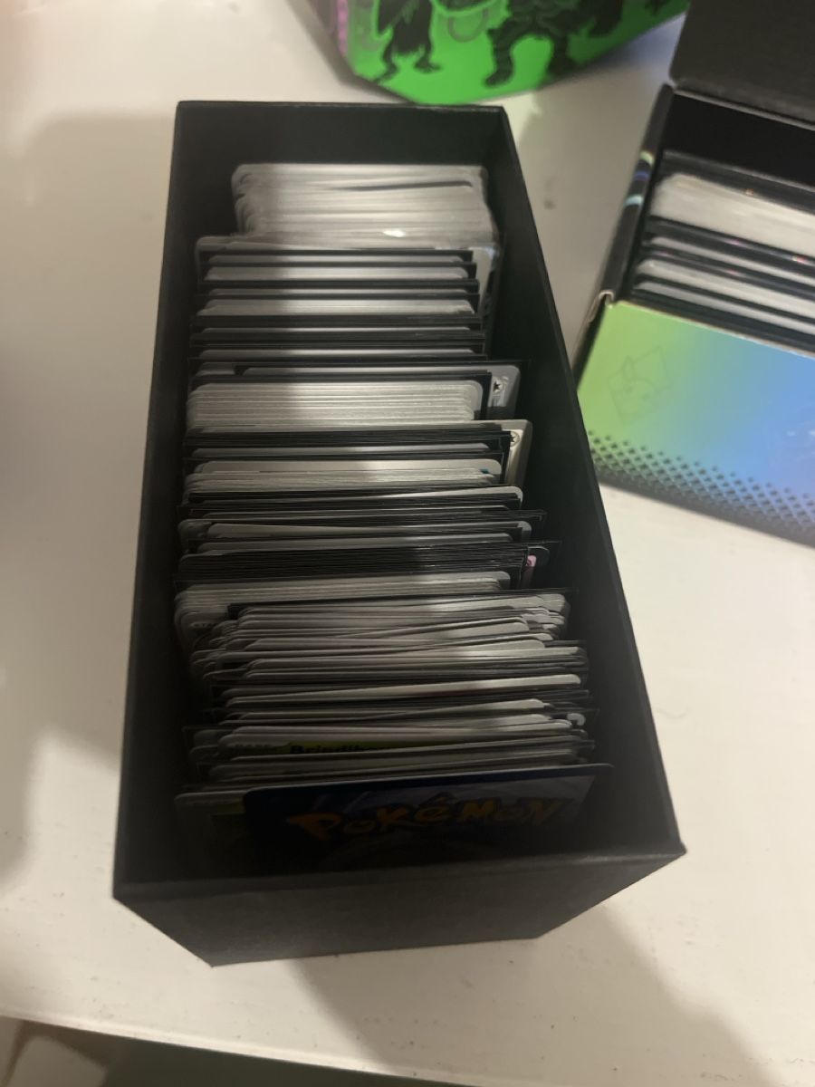 Pokémon Sammelbilder & Trading cards: 450 carte Pokémon  – Neu (gemäss Beschreibung) aus Chambésy von Louwall_football 1