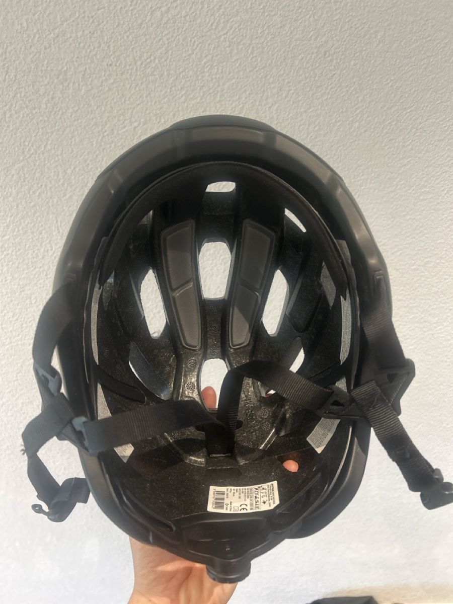 Decathlon Helme: Velohelm Rockrider UNBENUTZT – Neu (gemäss Beschreibung) aus Fraubrunnen von alne777 2