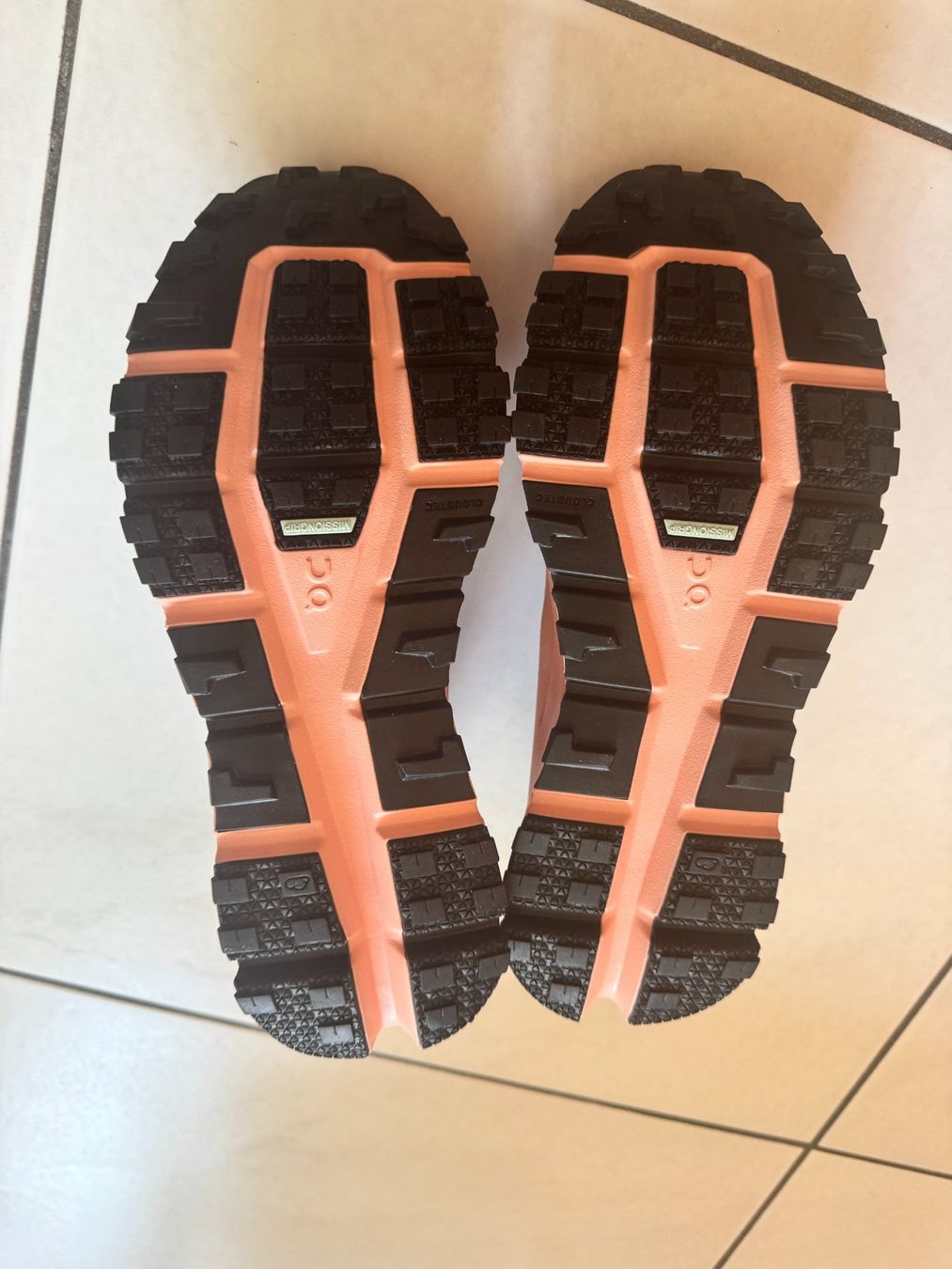 On Damenschuhe: NEU: ON CLOUD ULTRA Gr. 40 (USW 8.5) – Gebraucht aus Maienfeld von Fashion_2009 7