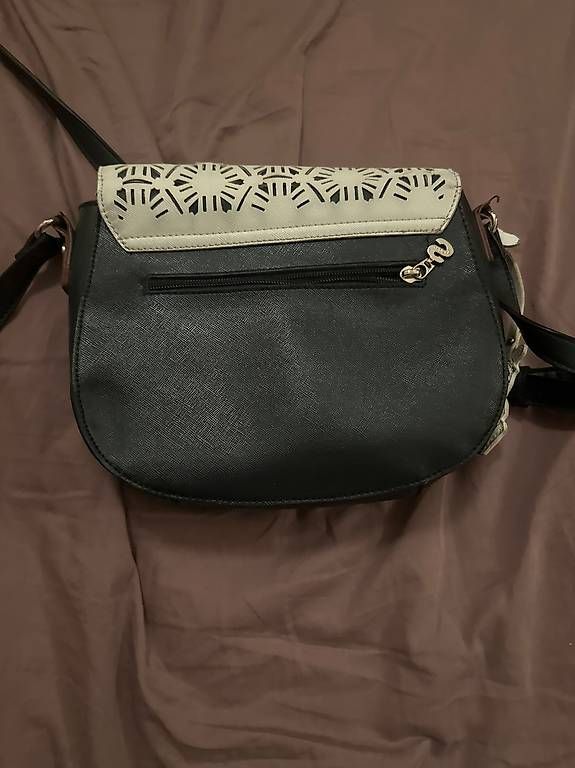 Borse da donna: Desigual sac – Usato da Plan-les-Ouates venduto da emma1981 2
