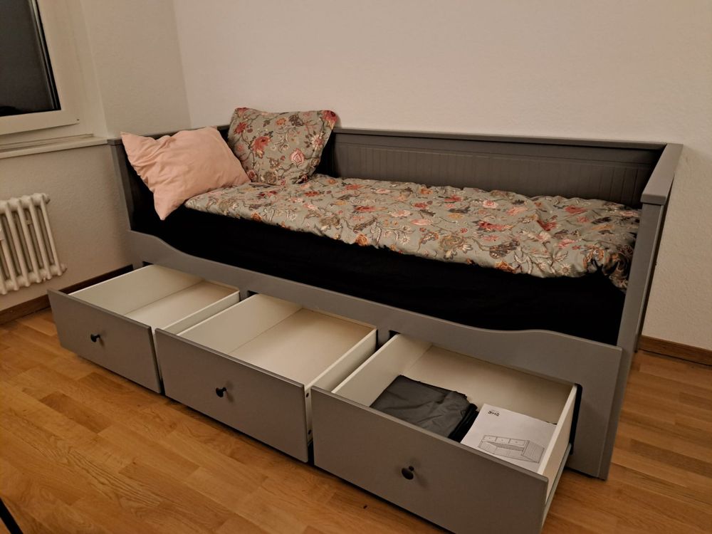 IKEA Hemnes Bett + Matratzen 300CHF, kaum gebraucht! Kaufen auf Ricardo