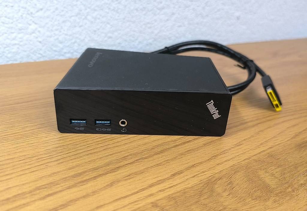 Lenovo Docking station: Lenovo Dockingstation – Usato da Wald ZH venduto da 89kingle