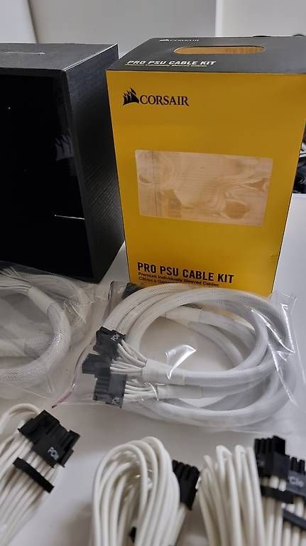 Corsair Cavi: Corsair Cable Kit – Nuovo (secondo la descrizione) da Unterengstringen venduto da Baldyman