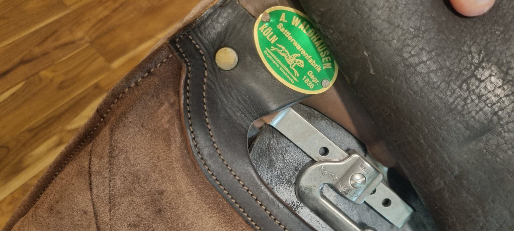 Selles, accessoires: Sattel Gebraucht – D'occasion à Ganterschwil par CHERRYCO-04 3