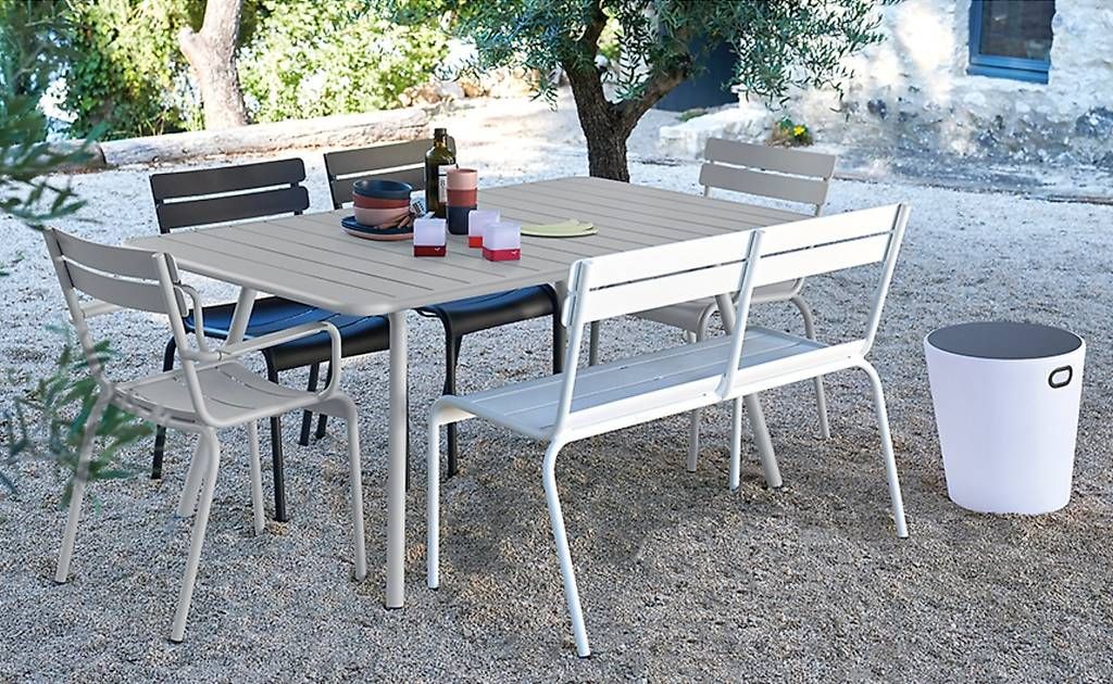 Fermob Tavoli: Fermob Einkauf mit GRATIS Hoopik Lampe – Nuovo e nell'imballaggio originale da Worb venduto da outherein