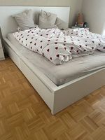 Bett (weiss)