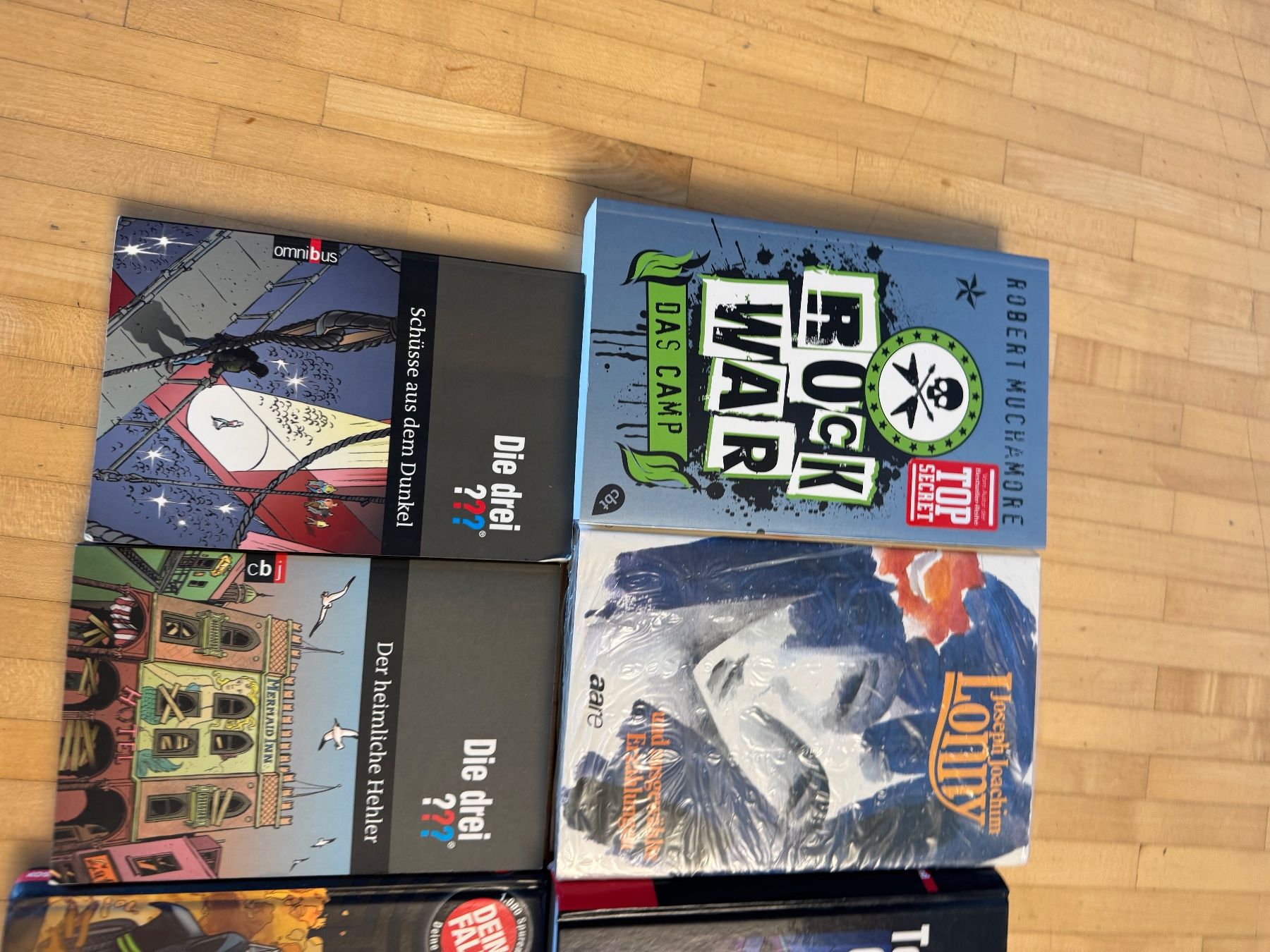 Bücher: Diverse Bücher – Gebraucht aus Kestenholz von cvx_889vv 2
