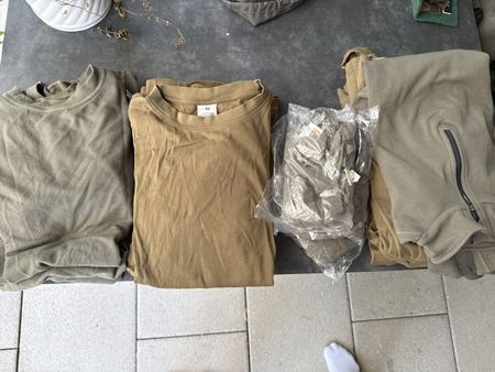 Schweizer Armee Kleidung