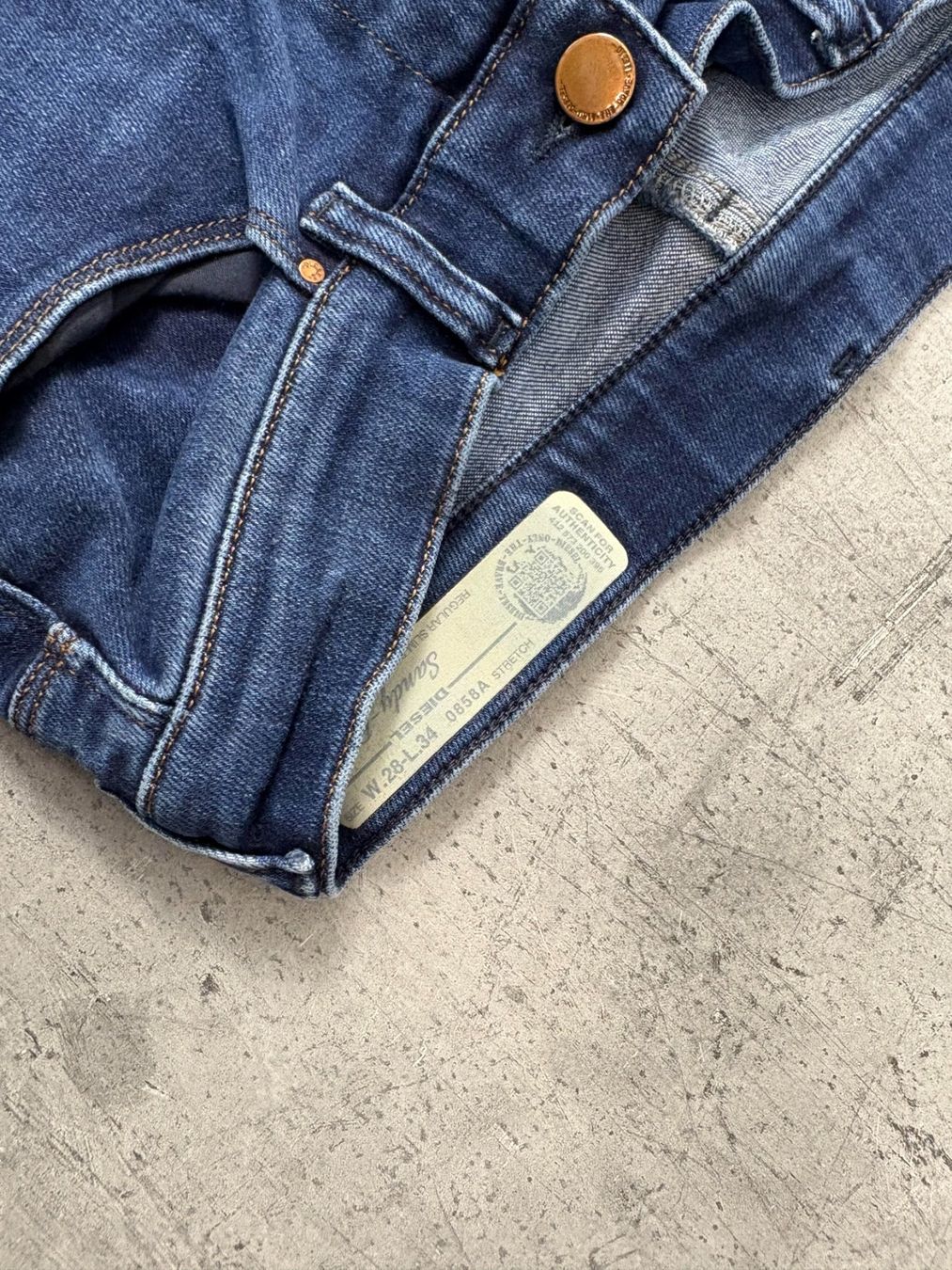 Diesel Jeans: Vintage Diesel Bootcut Flared Jeans (S) – Nuovo (secondo la descrizione) da Werdenberg venduto da hase.vintage 4