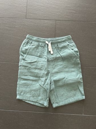 Kurze Musselin Hose in grösse 140
