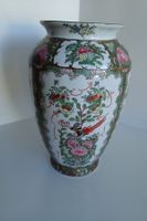 CHINA VASE Grösse 31 cm + Breite bei Oeffnung 14,5 cm