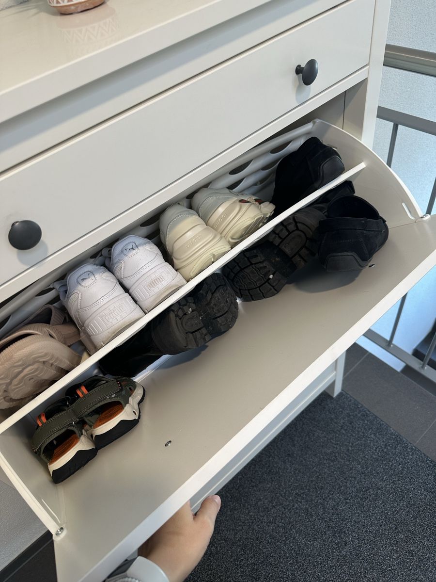 Autoribaltabili: Ikea Hemnes Schuhschrank – Usato da Oftringen venduto da Anci.di 1