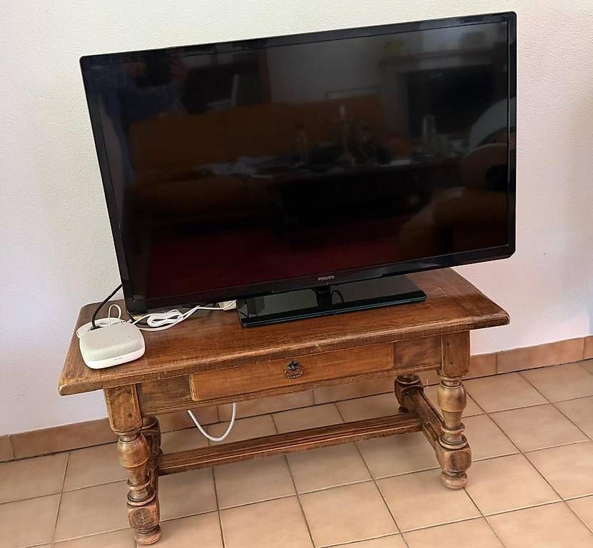 Mobili TV: Meuble TV – Usato da Epalinges venduto da pat_cg8y