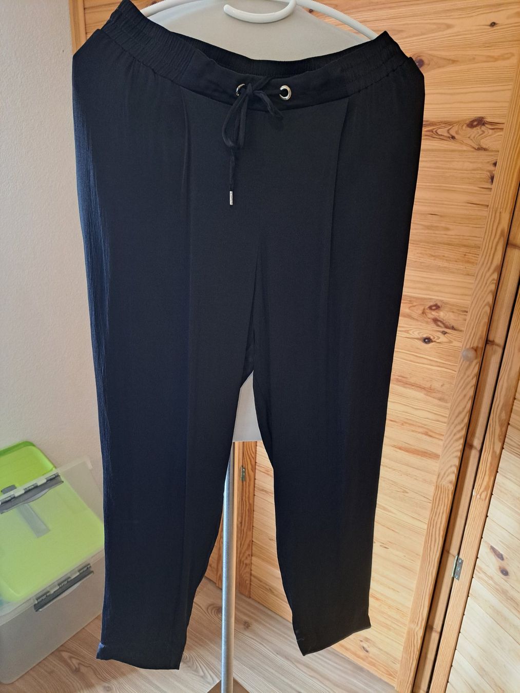 Zara Pantaloni: Sommerhose Schwarz, Gr. S, Zara – Usato da Rafz venduto da MuriFinn
