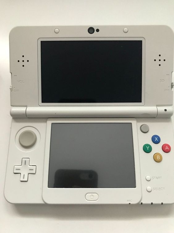 New nintendo 3ds Defekt, lässt sich nicht einschalten. Kaufen auf Ricardo