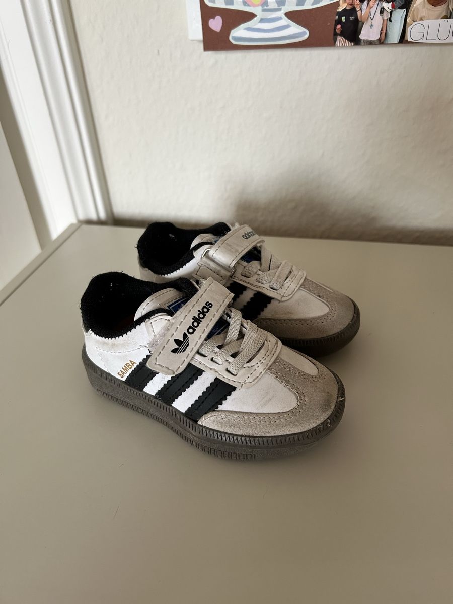 Adidas Scarpe per ragazzi: adidas gr 22🧡 – Usato da Basel venduto da Nicetohave13 3