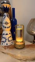 Tischleuchte goldfarben mit Acrylglas