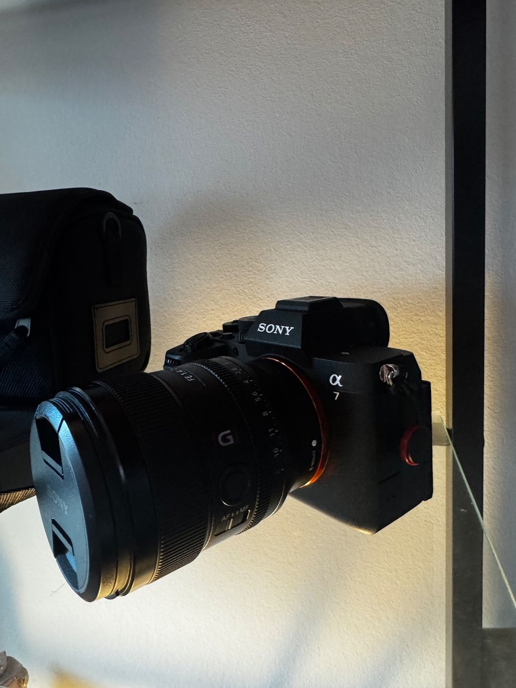 Sony Fotocamera: Sony a7V mit Sony GM 24mm 1.4 – Nuovo (secondo la descrizione) da Zürich venduto da thi_sl85