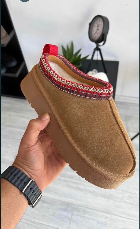 Damenschuhe: Ugg Tazz – Neu (gemäss Beschreibung) aus Rorschach von Neokortex