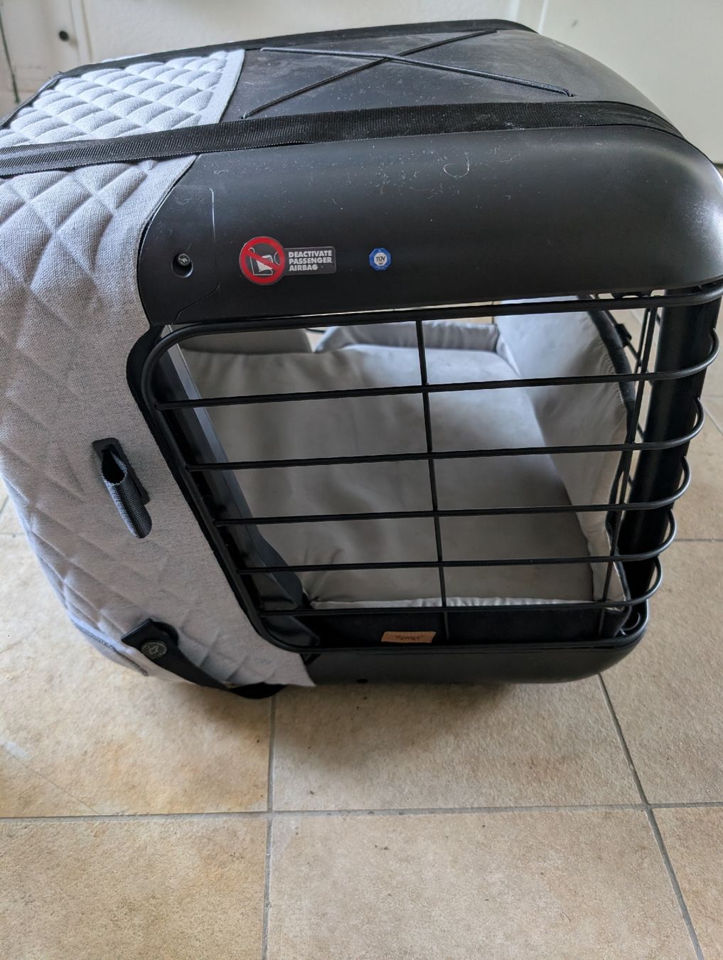4pets Gabbie, trasporto & Sicurezza: 4pets Caree Transportbox "Cool Grey", neuwertig  – Usato da Flüh venduto da Nadja3345 8