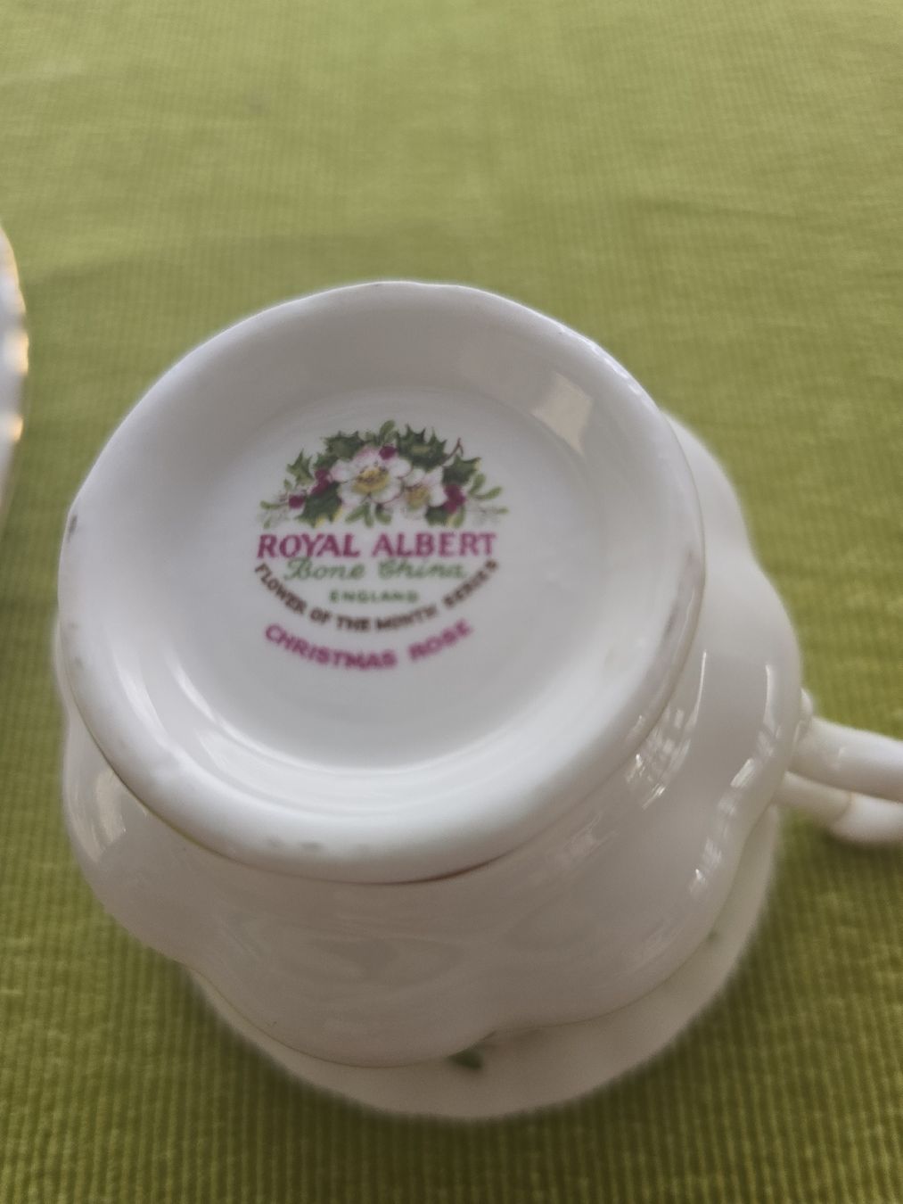 Royal Albert Set di piatti: Royal Albert Trio  "December" – Usato da Thal venduto da Vintagekeller 3