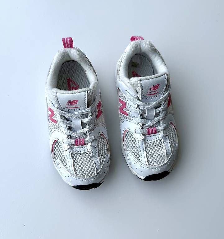 Scarpe per ragazze: New Balance 25 – Usato da Bottighofen venduto da Verkauf_TG 1