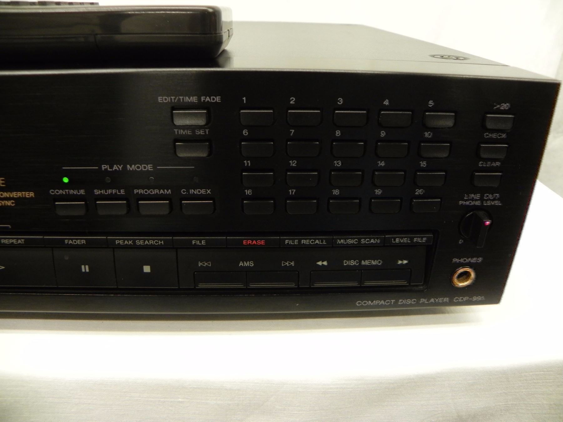 Sony Lettore multimediale & Streamer: Sony CDP-991 CD Player mit FB Total Liquidation – Usato da Basel venduto da Life-Style-Art 2