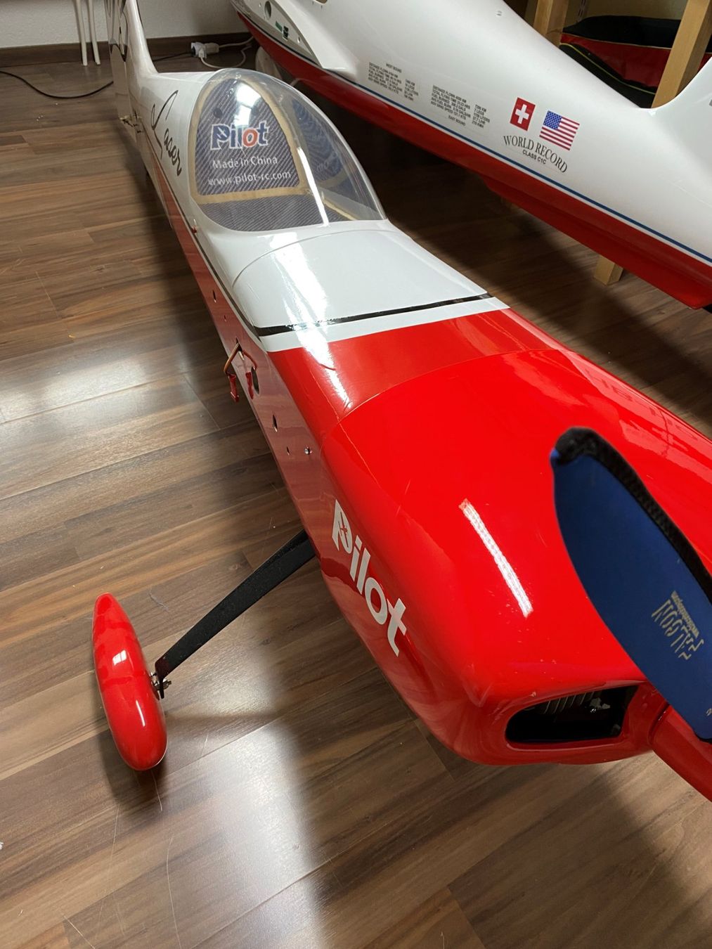 Pilot-RC RC Kits de montage: Pilot RC Laser 103 V1 – D'occasion à Gurmels par belo63 1