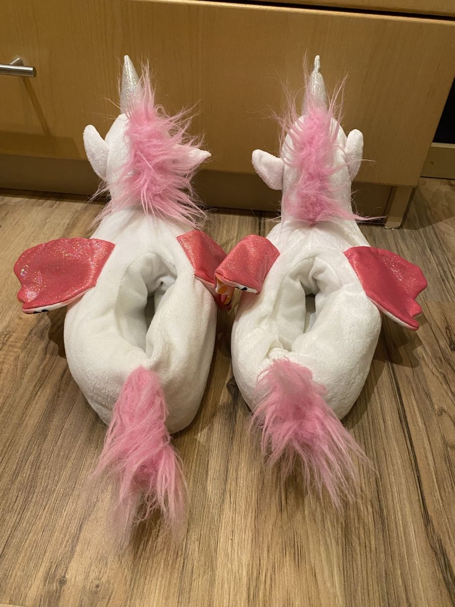 Scarpe per ragazze: Einhorn Hausschuhe Grösse 34/35 – Usato da Grasswil venduto da pp7830 3