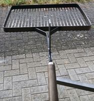 Grillrost mit Holzgriff rechteckig akzeptabler Zustand
