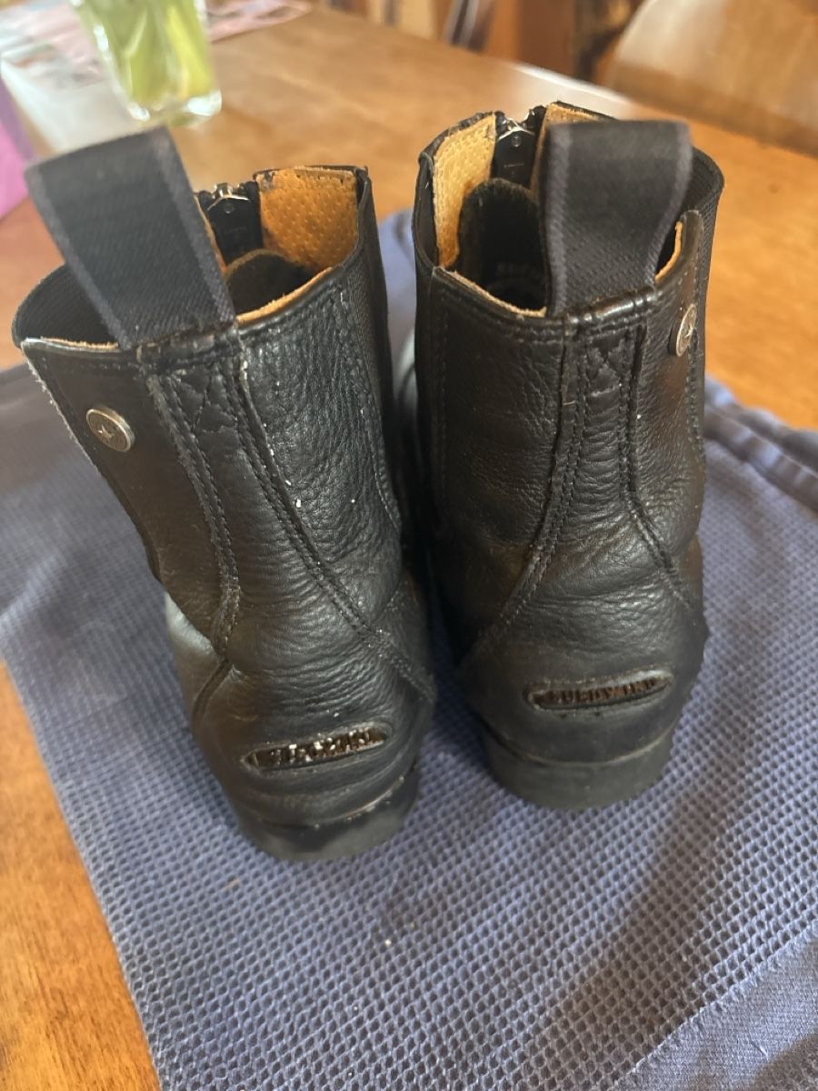 Scarpe per ragazzi: Kinder Reitstiefeletten von Südwind, Gr. 35 – Usato da Zofingen venduto da Rodeln 1