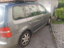 VW Touran 2 l TDI  7-Plätzer . ohne mfk evttl . für Export