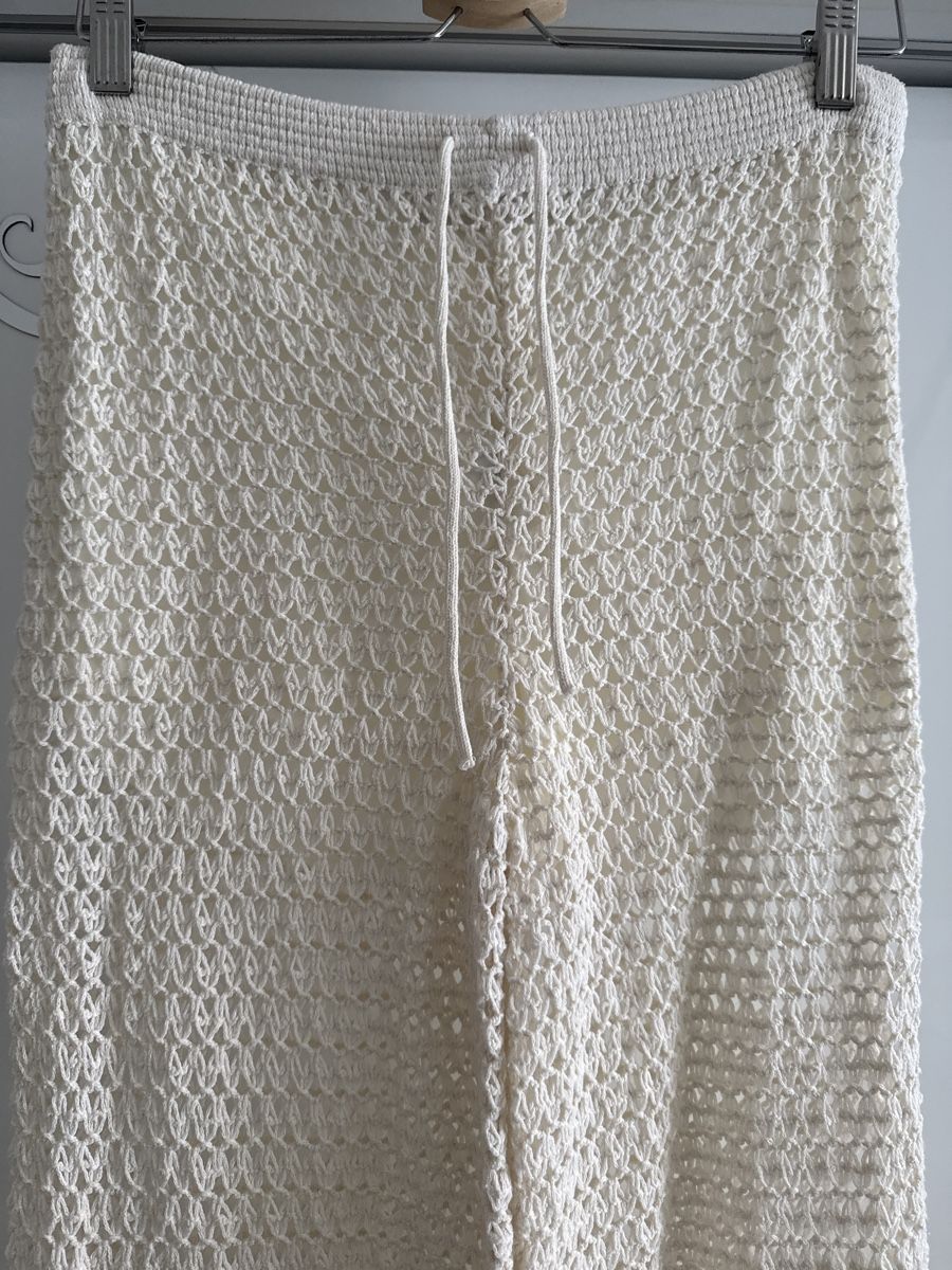 Bershka Pantaloni: Bershka Strickhose Gr.M – Usato da Winkel venduto da _OachKatzerl_ 2