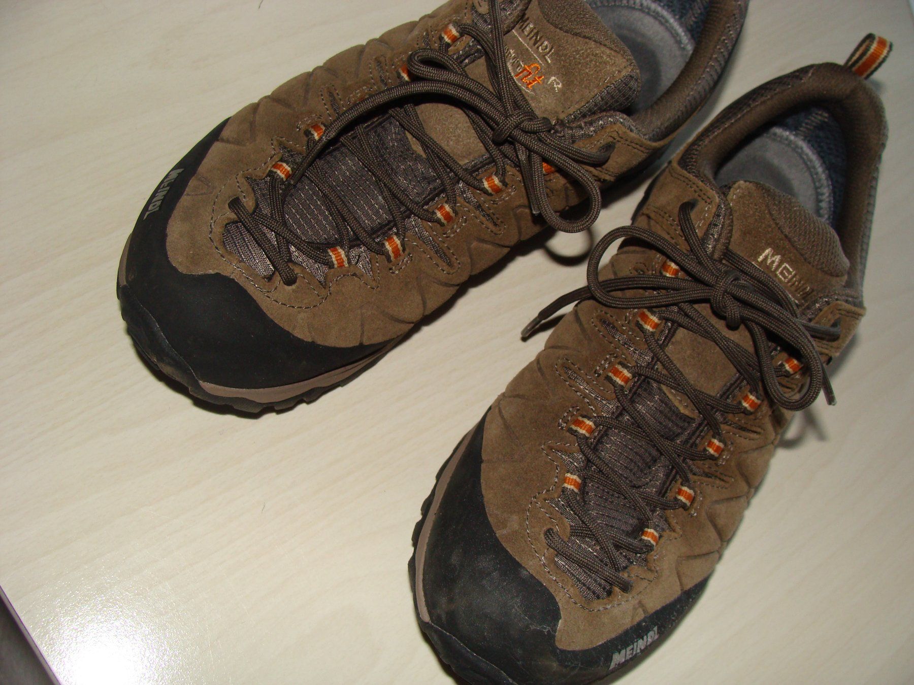 Meindl Scarpe da uomo: Neue halbhohe Wander- oder Trekkingschuhe Meindl Gr. 42,5 – Usato da Haslen AI venduto da traktor05 3