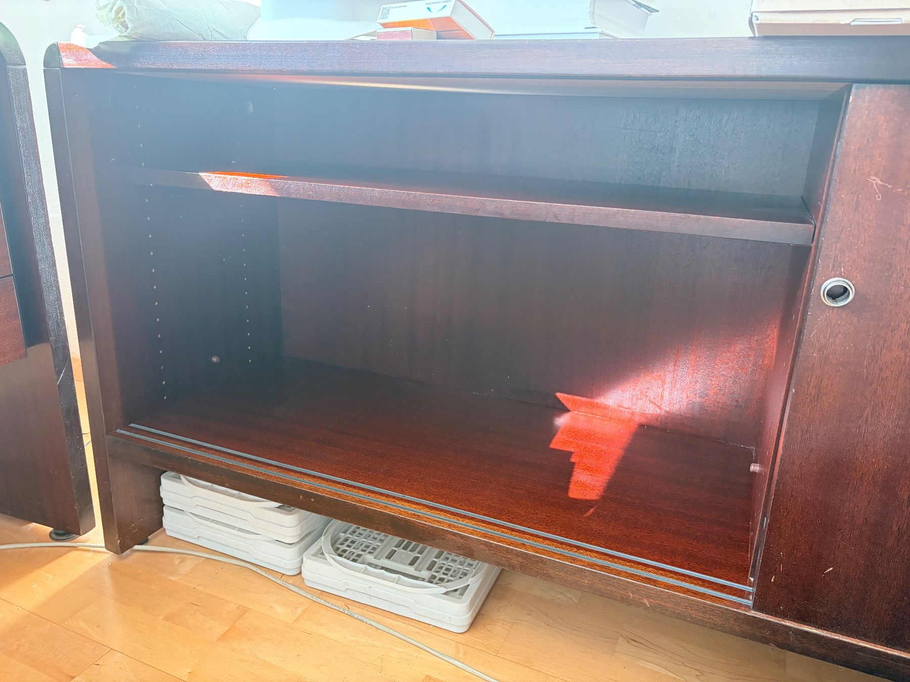Cassettiere: Massives Mahagoni Sideboard – Usato da Meggen venduto da HubiC 3