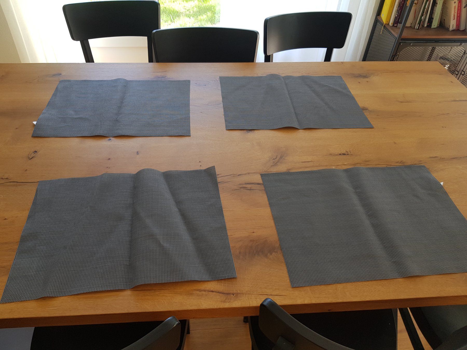 Set di tavolo e panche: 4x Tischset grau von Depot – Usato da Eschenbach SG venduto da SanFranciscoCalifornia 3