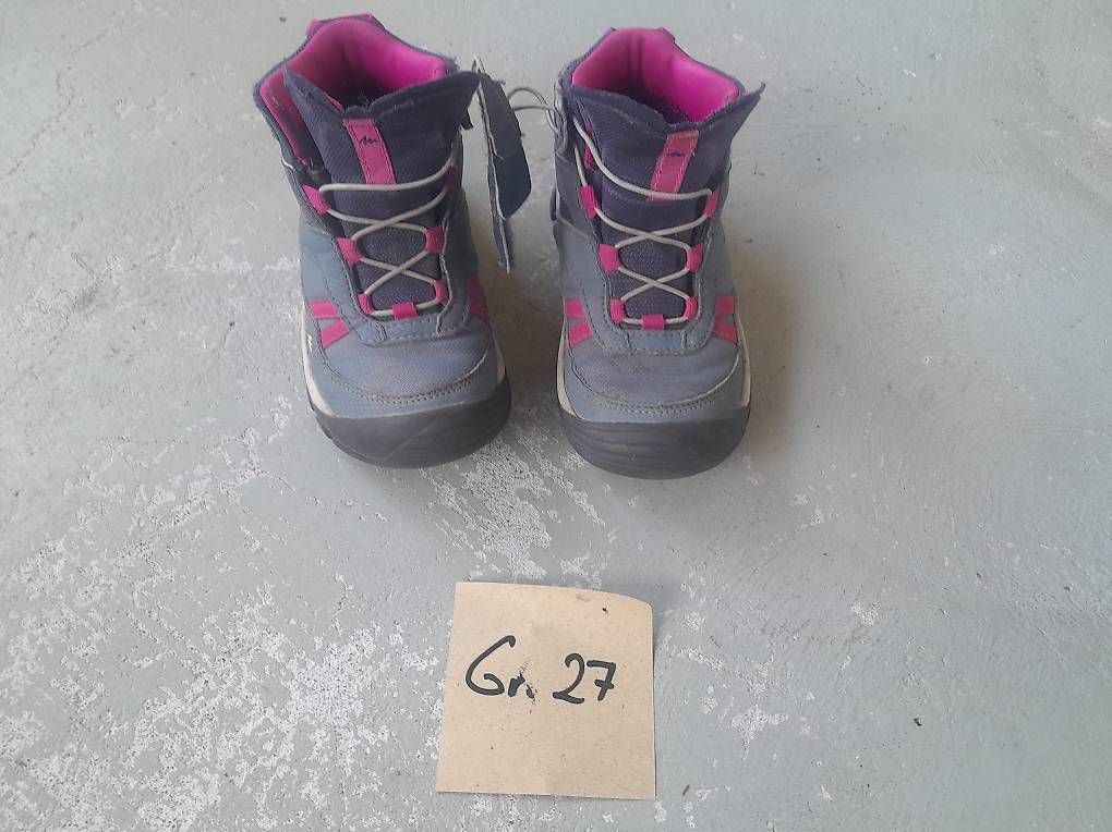 Chaussures filles: Wander Schuhe Gr 27  – D'occasion à Uster par KNiki