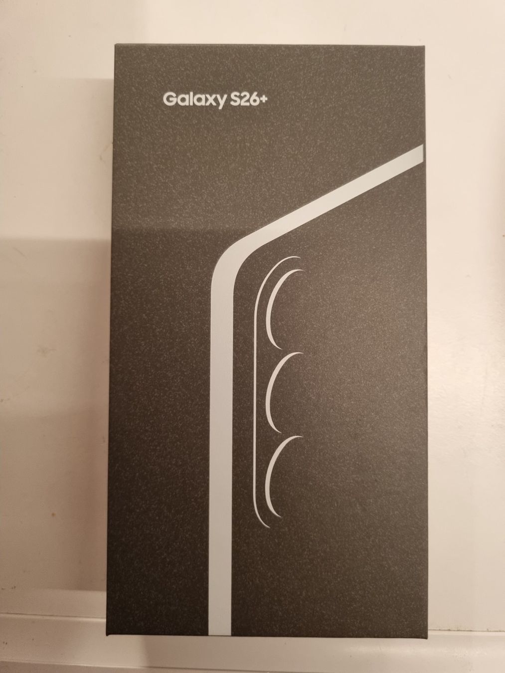 Samsung Telefoni cellulari / Smartphones: Samsung Galaxy S26+ 256GB Neu – Nuovo e nell'imballaggio originale da Pollegio venduto da Isaiaaaa96