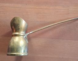 Cafetière turque en laiton massif
