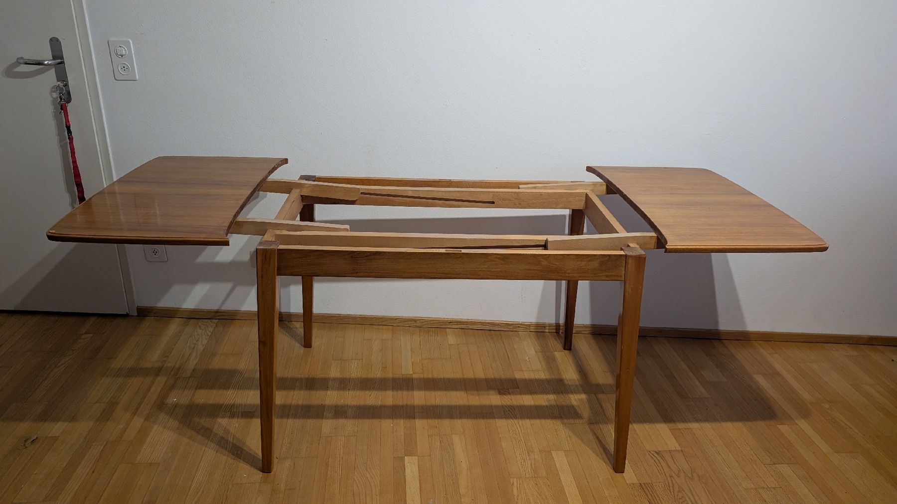 Tische: Extendable Dining Table – 120 to 208 cm – Gebraucht aus Horgen von ole_yfv9 1