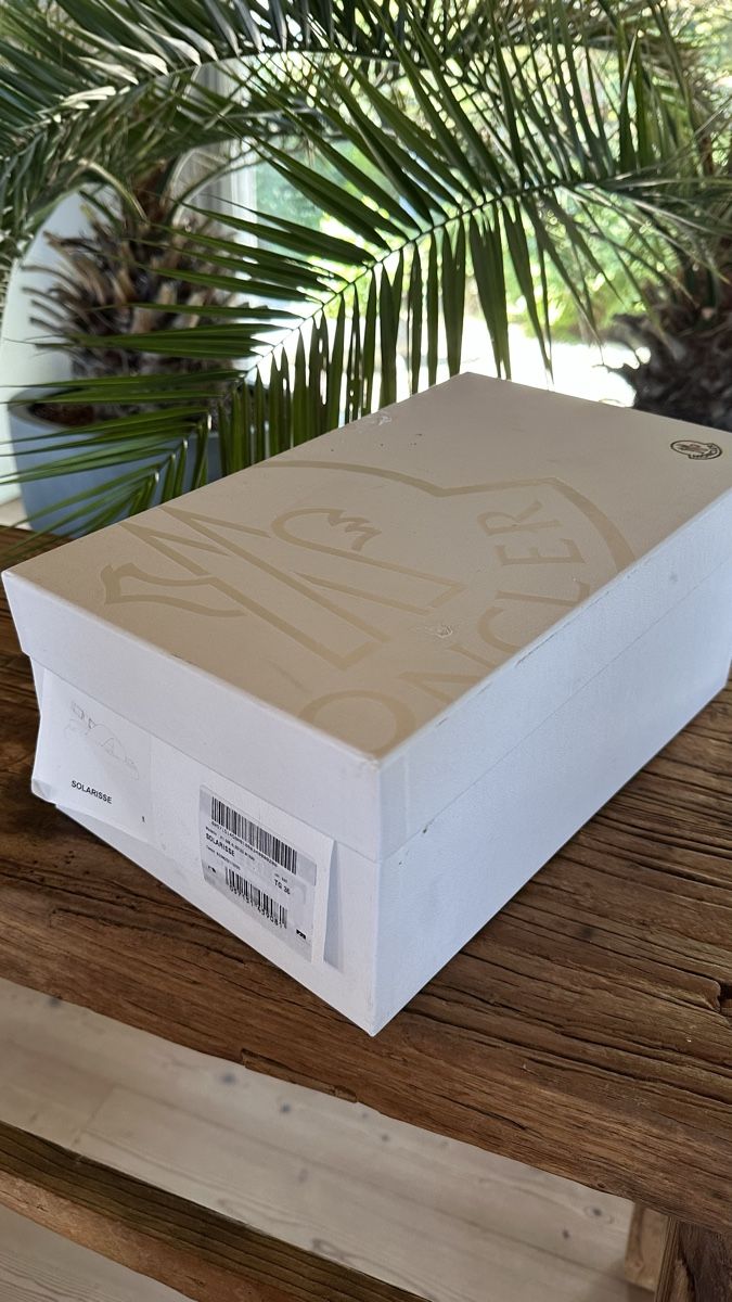 Moncler Scarpe da donna: Moncler Sandale Solarisse Gr. 36 – Usato da Wolfhalden venduto da Bambam74 4