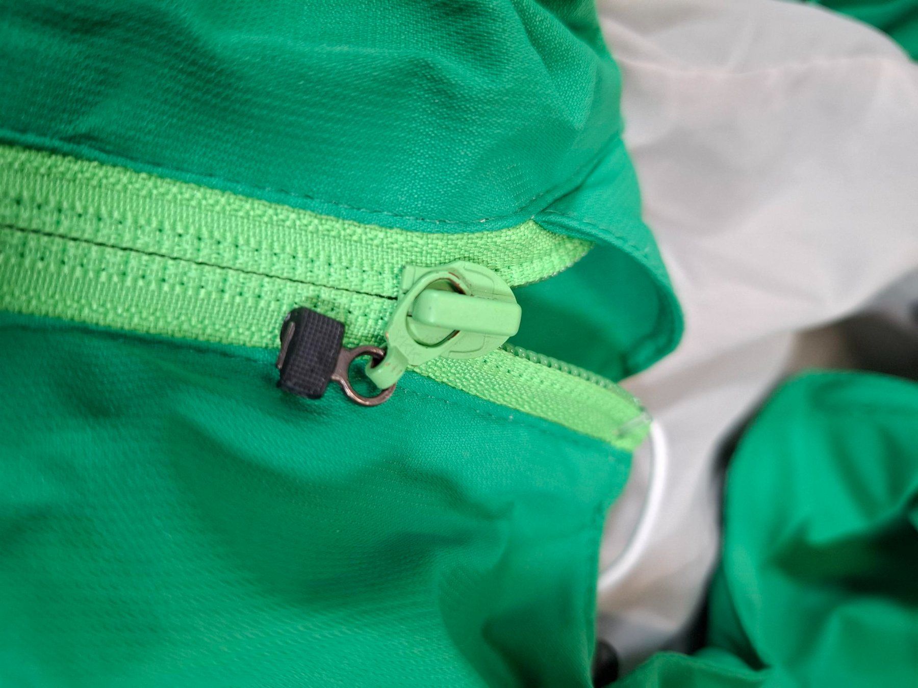 Rukka Jacken: RUKKA Grüne Regenjacke Gr. 44 – Gebraucht aus Wil SG von Restwert_Wil 6