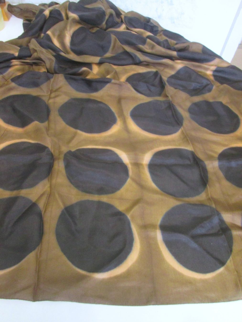 Foulard & Sciarpe: Denovembre-Schal, 100 % Seide – Usato da Sementina venduto da babucia 1