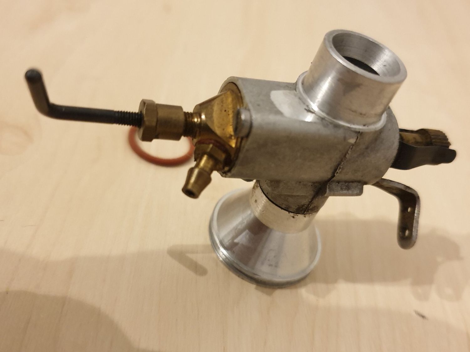 Accessori per altri veicoli: Vergaser Nitromethan Methanol RC Modellmotor Antik Nitro – Usato da Dürnten venduto da theoldstyler 2