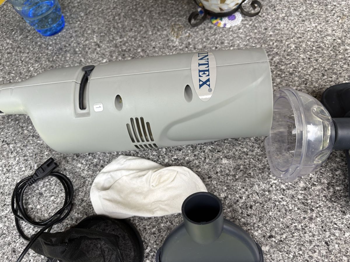 Intex Piscine: INTEX pool sauger TOP – Usato da Herzogenbuchsee venduto da warrior77 3