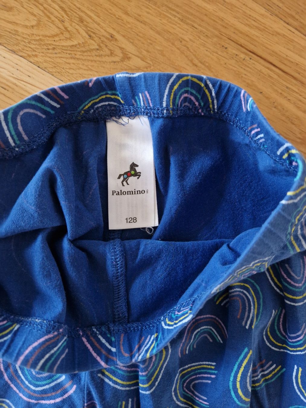 Calze & Collant: Kurze Leggins mit Regenbogen-Motiv – Usato da Bern venduto da hirse03 1