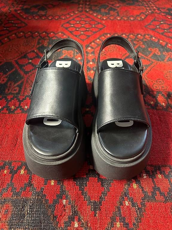 Buffalo Scarpe da uomo: BUFFALO Sandale 'Vicious' Gr. 40 NEU – Nuovo (secondo la descrizione) da Kriens venduto da marsileacrenata 1